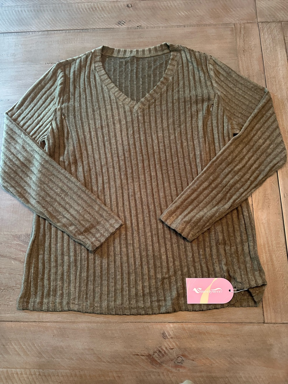 Ribbed Long-Sleeve Women’s Nursing Top- Olive